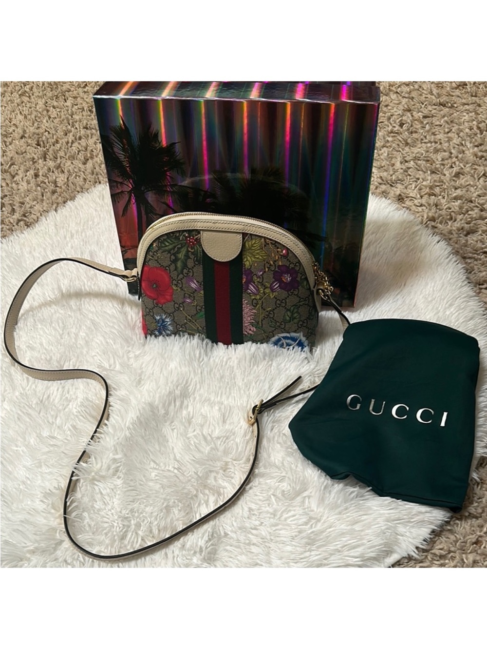 Gucci Floral GG Supreme Canvas Small Shoulder Bag — Multicolor - Picture 2 of 13